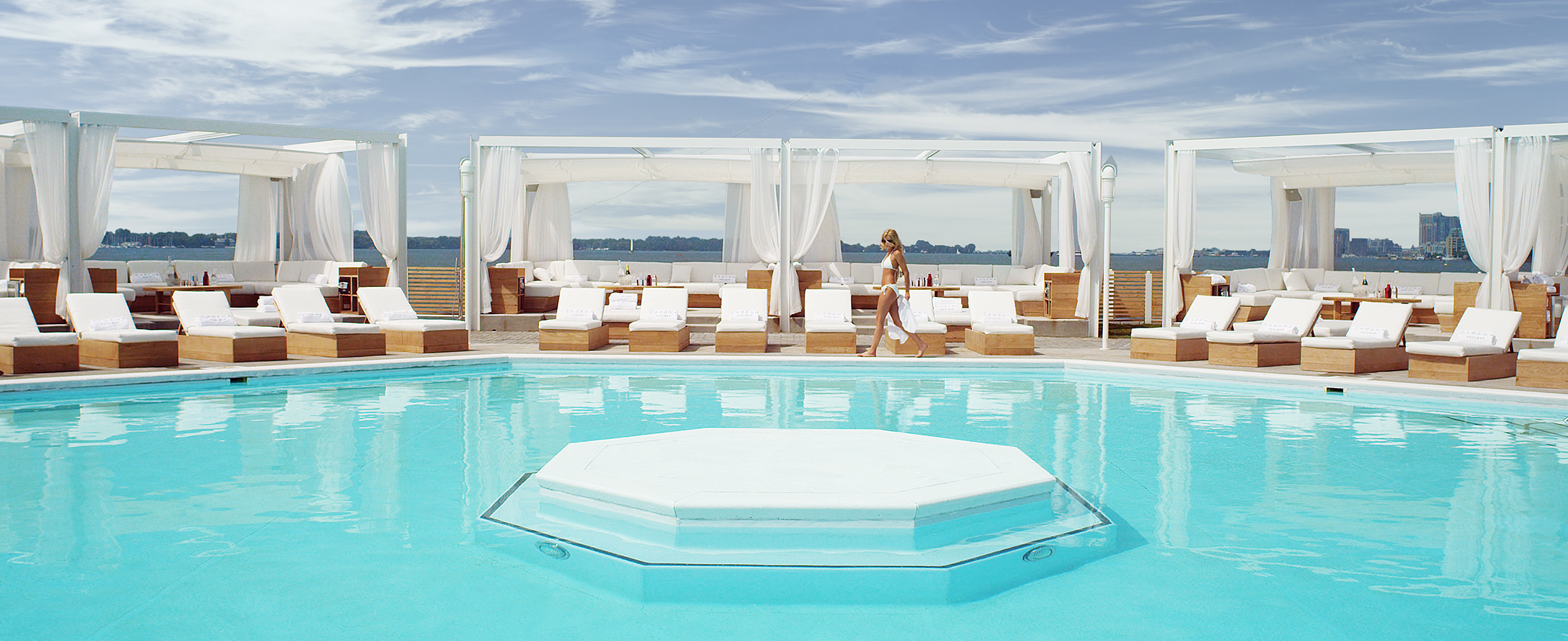 Studio Munge Cabana Pool Bar